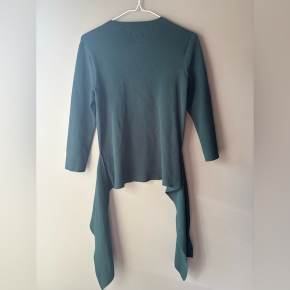 Yaya women, size Large, Canadian brand forest green, 3/4 length wrap shirt - Picture 5 of 5